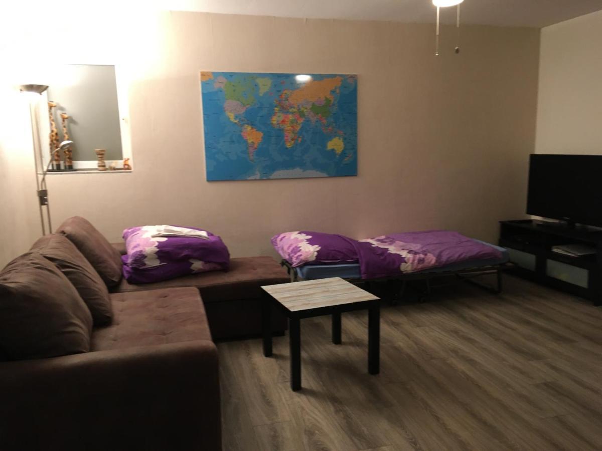 Ferienwohnung - Monteurwohnung Familie Houri Neupotz Екстериор снимка